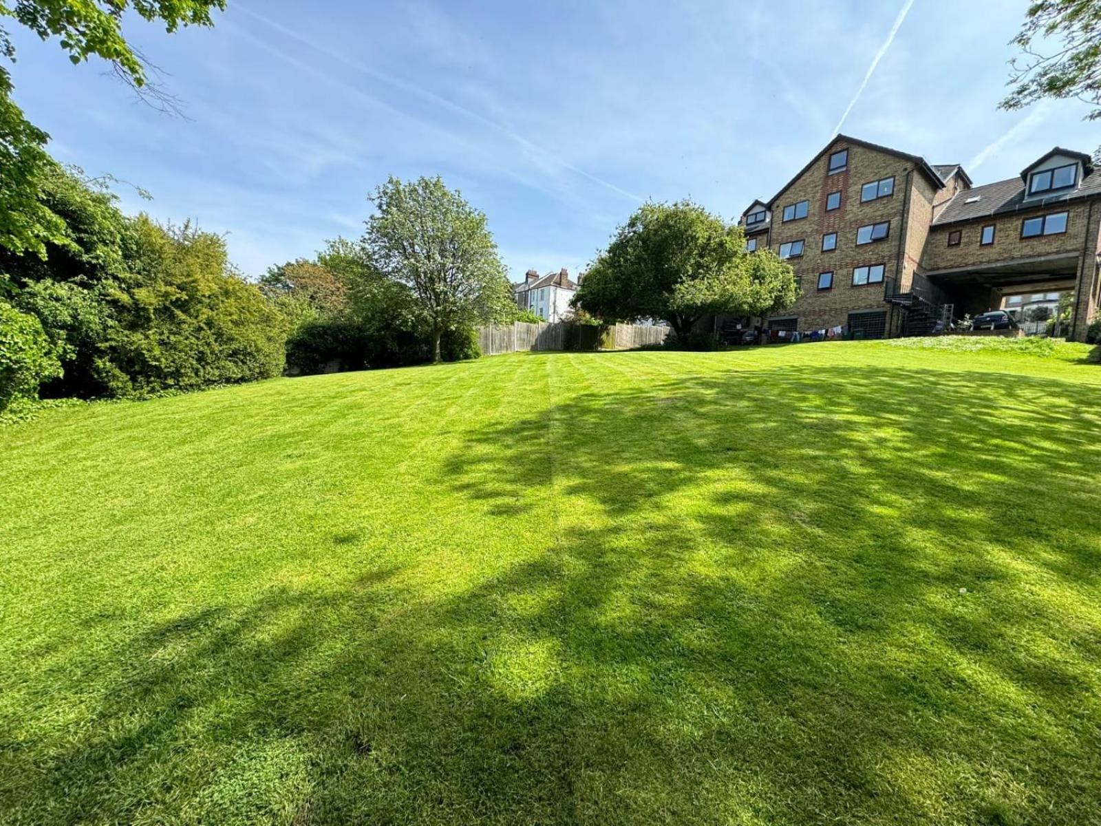 Vry Woolwich - Cosy Property With Stunning Views Of London 普拉姆斯特德 外观 照片